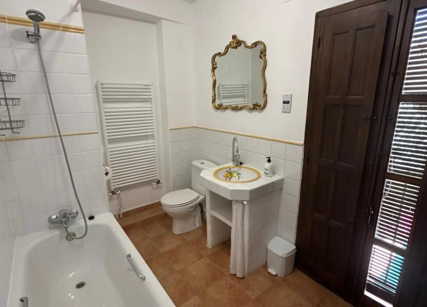 Casa Del Patio Bed and Breakfast Pinos del Valle 0*,  Spanje